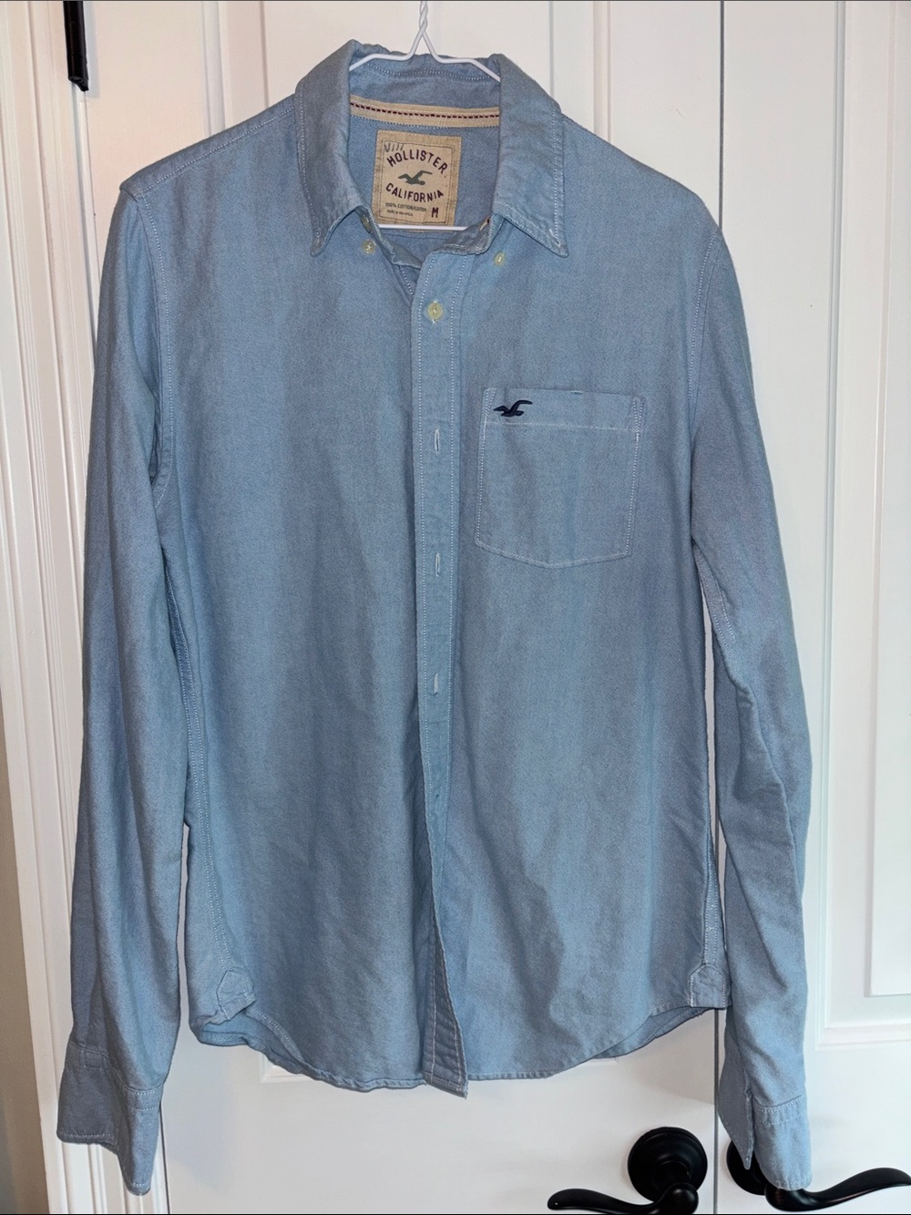Hollister Men's Pale Blue Button-Down Shirt with Chest Pocket